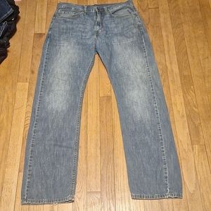 Levi's Straight Jeans in Faded Blue Wash